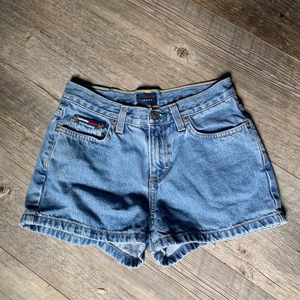 Tommy Hilfiger Vintage high waisted shorts